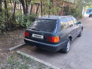Audi 100