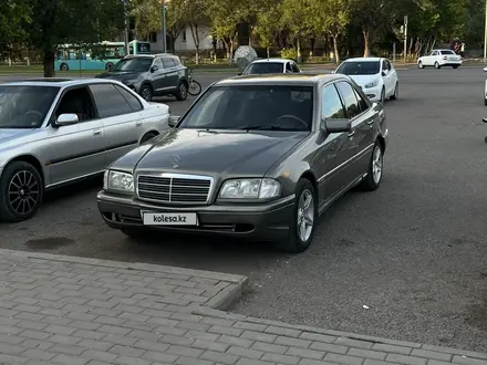 Mercedes-Benz C 220 1994 года за 1 570 000 тг. в Караганда – фото 3