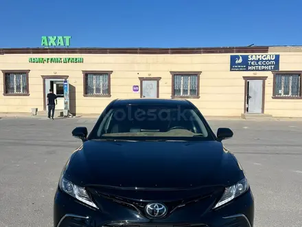 Toyota Camry 2023 года за 17 500 000 тг. в Актау