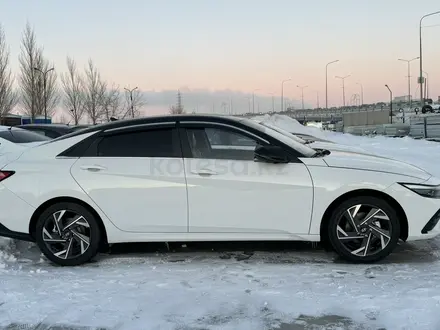 Hyundai Elantra 2023 года за 10 100 000 тг. в Астана – фото 3