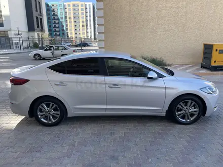 Hyundai Elantra 2018 года за 7 300 000 тг. в Актау – фото 3