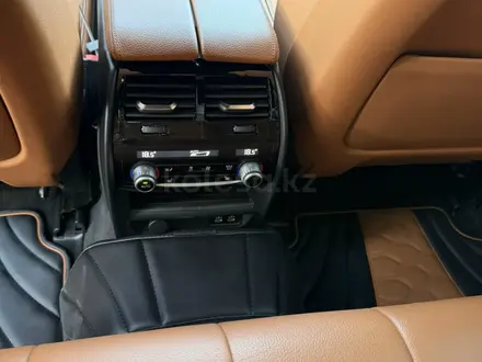 BMW 530 2021 года за 26 000 000 тг. в Алматы – фото 18