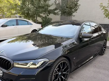 BMW 530 2021 года за 26 000 000 тг. в Алматы – фото 7