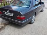 Mercedes-Benz E 220 1993 года за 1 200 000 тг. в Кызылорда – фото 2