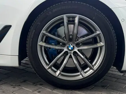 BMW 530 XDrive 2019 года за 20 400 000 тг. в Алматы – фото 12