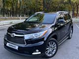 Toyota Highlander 2015 года за 17 500 000 тг. в Тараз – фото 2