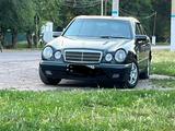 Mercedes-Benz E 230 1996 года за 2 400 000 тг. в Мерке – фото 2