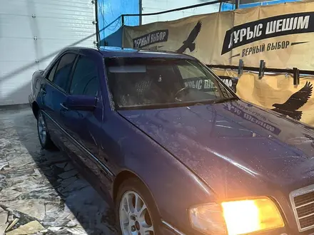 Mercedes-Benz C 180 1996 года за 1 550 000 тг. в Караганда – фото 3