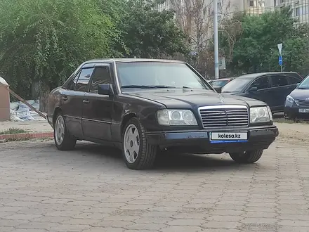 Mercedes-Benz E 280 1993 года за 2 340 000 тг. в Алматы – фото 3