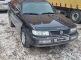 Volkswagen Passat 1994 годаүшін2 800 000 тг. в Астана