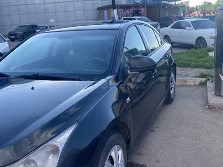 Chevrolet Cruze 2014 года за 2 500 000 тг. в Астана – фото 2