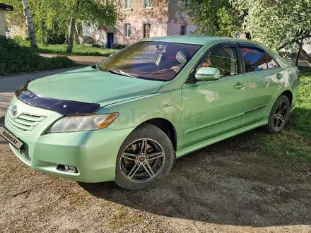 Toyota Camry 2007 годаүшін5 500 000 тг. в Риддер