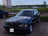 Mercedes-Benz C 200 1997 годаfor2 600 000 тг. в Астана – фото 4