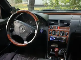 Mercedes-Benz C 280