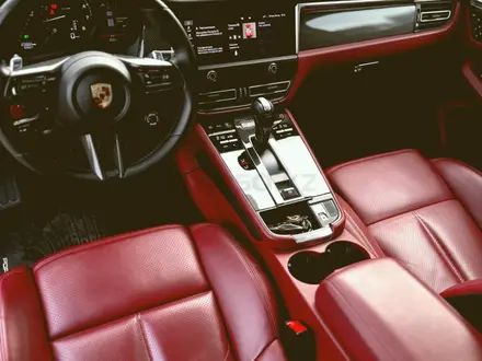 Porsche Macan 2022 года за 36 500 000 тг. в Алматы – фото 14