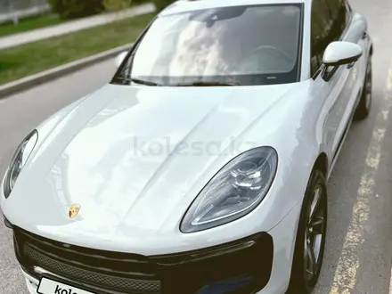 Porsche Macan 2022 года за 36 500 000 тг. в Алматы – фото 16