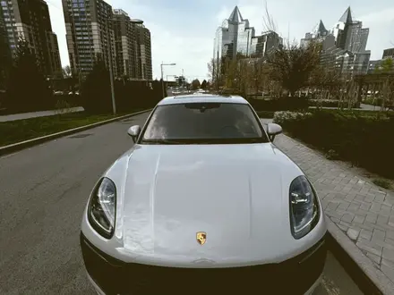 Porsche Macan 2022 года за 36 500 000 тг. в Алматы