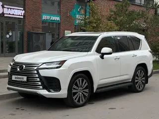 Lexus LX 600