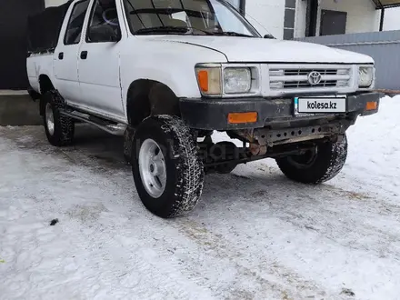 Toyota Hilux 1993 годаүшін3 500 000 тг. в Уральск