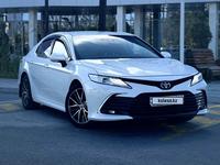 Toyota Camry 2021 года за 18 500 000 тг. в Актау