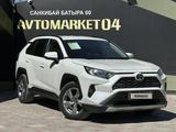 Toyota RAV4 2021 годаүшін14 550 000 тг. в Актобе – фото 3