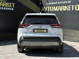 Toyota RAV4 2021 годаүшін14 550 000 тг. в Актобе – фото 5