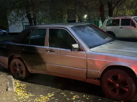 Mercedes-Benz 190 1993 года за 700 000 тг. в Астана – фото 3