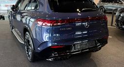 Mercedes-Benz EQS SUV 580 4MATIC 2025 года за 55 969 200 тг. в Алматы – фото 2