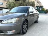 Toyota Camry 2005 годаүшін4 800 000 тг. в Жанаозен – фото 2