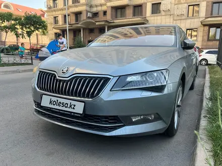 Skoda Superb 2019 года за 14 200 000 тг. в Алматы – фото 7