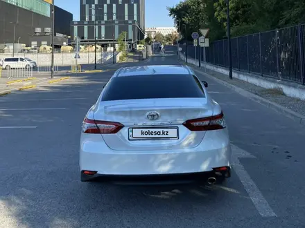 Toyota Camry 2019 года за 15 150 000 тг. в Шымкент – фото 4