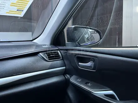 Toyota Camry 2014 года за 8 400 000 тг. в Актобе – фото 19