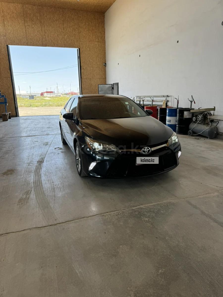 Toyota Camry 2015 г.