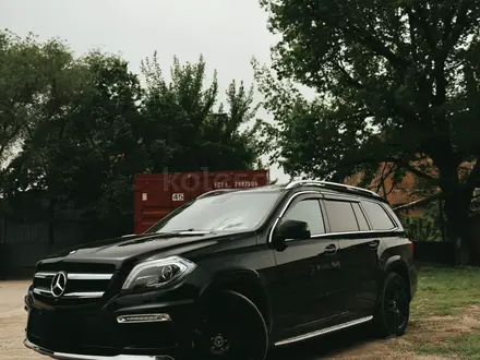 Mercedes-Benz GL 500 2015 года за 21 000 000 тг. в Алматы – фото 38