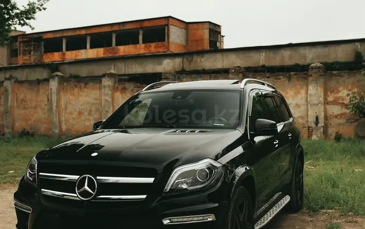 Mercedes-Benz GL 500 2015 года за 21 000 000 тг. в Алматы