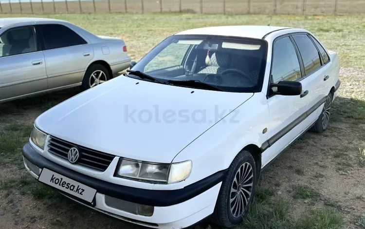 Volkswagen Passat 1994 годаүшін1 650 000 тг. в Актобе