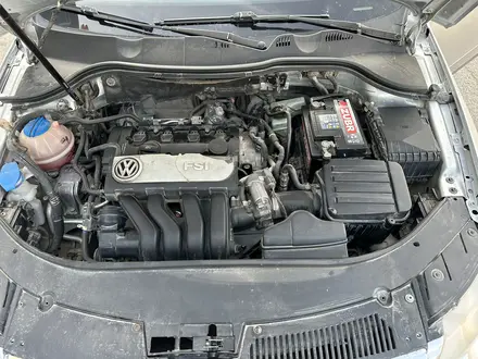 Volkswagen Passat 2007 года за 3 700 000 тг. в Актау – фото 2