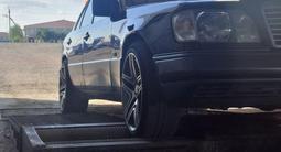 Mercedes-Benz E 280 1994 года за 2 500 000 тг. в Атырау – фото 3