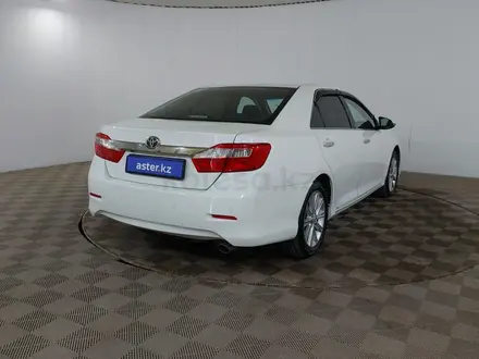 Toyota Camry 2014 года за 8 690 000 тг. в Шымкент – фото 5