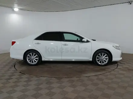 Toyota Camry 2014 года за 8 690 000 тг. в Шымкент – фото 4