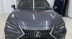 Lexus ES 250 2022 годаfor25 000 000 тг. в Алматы