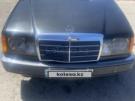 Mercedes-Benz E 260 1992 года за 1 400 000 тг. в Талдыкорган