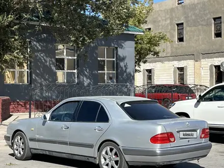 Mercedes-Benz E 280 1998 года за 2 700 000 тг. в Кызылорда – фото 5