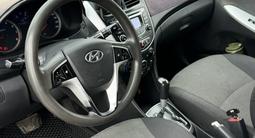 Hyundai Solaris 2013 года за 2 150 000 тг. в Уральск – фото 3