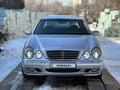 Mercedes-Benz E 320 1999 годаfor7 100 000 тг. в Алматы