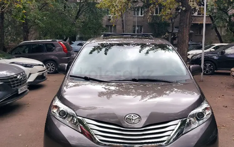 Toyota Sienna 2014 года за 14 900 000 тг. в Алматы