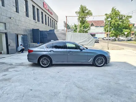 BMW 530 2018 года за 14 300 000 тг. в Шымкент – фото 22