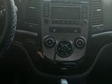 Hyundai Santa Fe 2010 года за 5 500 000 тг. в Шетпе – фото 2