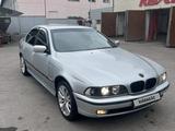 BMW 523 1998 года за 3 190 000 тг. в Алматы – фото 3