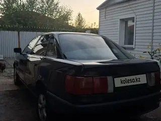 Audi 80